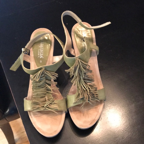 Sandals - Picture 1 of 4